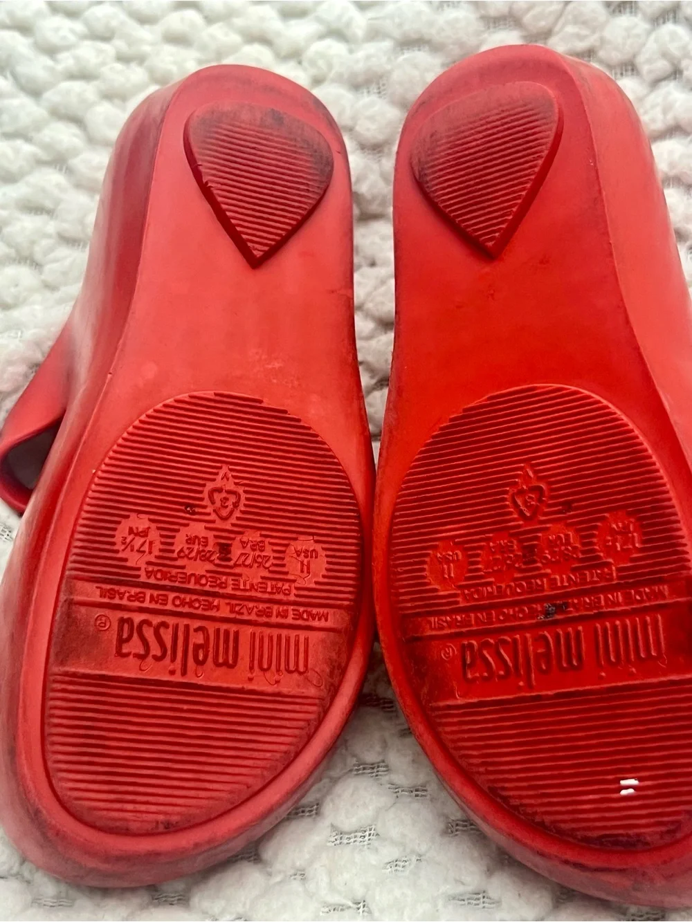Mini Melissa playful minnie